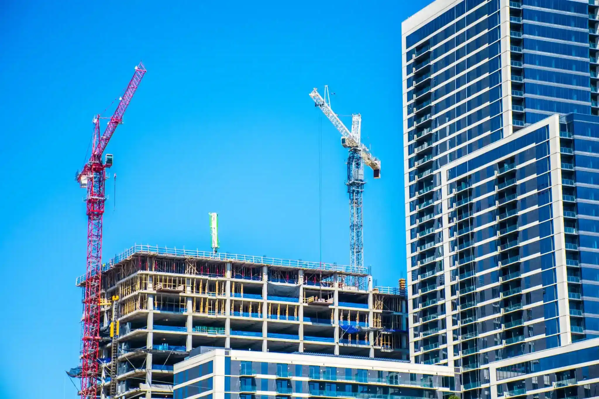 Modelo para promoción inmobiliaria: del suelo al préstamo promotor y la entrega